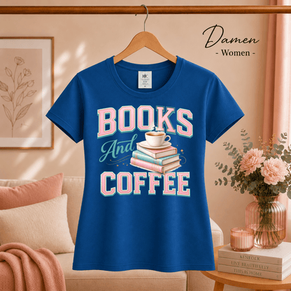 T-Shirt mit 'Books and Coffee' Motiv | Design mit Bücherstapel und Kaffeetasse in Pastell - StyleOne
