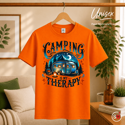 T-Shirt mit 'Camping is my Therapy' Spruch | Retro Wohnwagen am Lagerfeuer Design - StyleOne