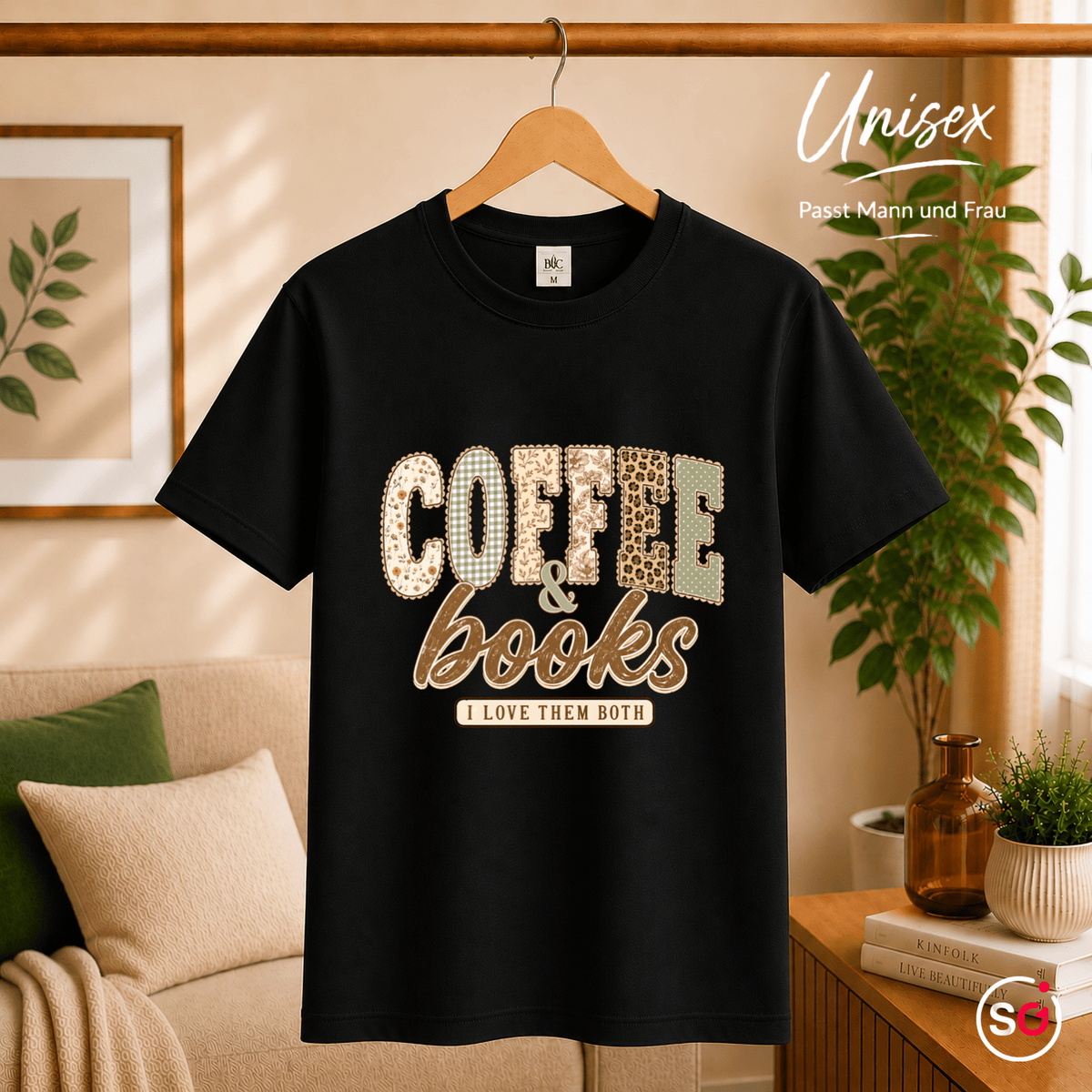 T-Shirt mit 'Coffee & Books' Spruch im verspielten Patchwork-Design mit Leo- und Blumenmuster - StyleOne