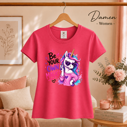 T-Shirt mit coolem Einhorn & Spruch "Be Your Own Magic" | Magisches Statement-Design - StyleOne