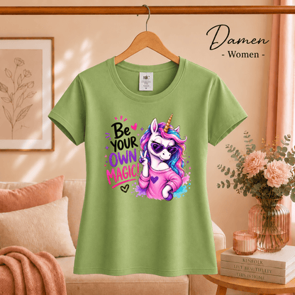 T-Shirt mit coolem Einhorn & Spruch "Be Your Own Magic" | Magisches Statement-Design - StyleOne