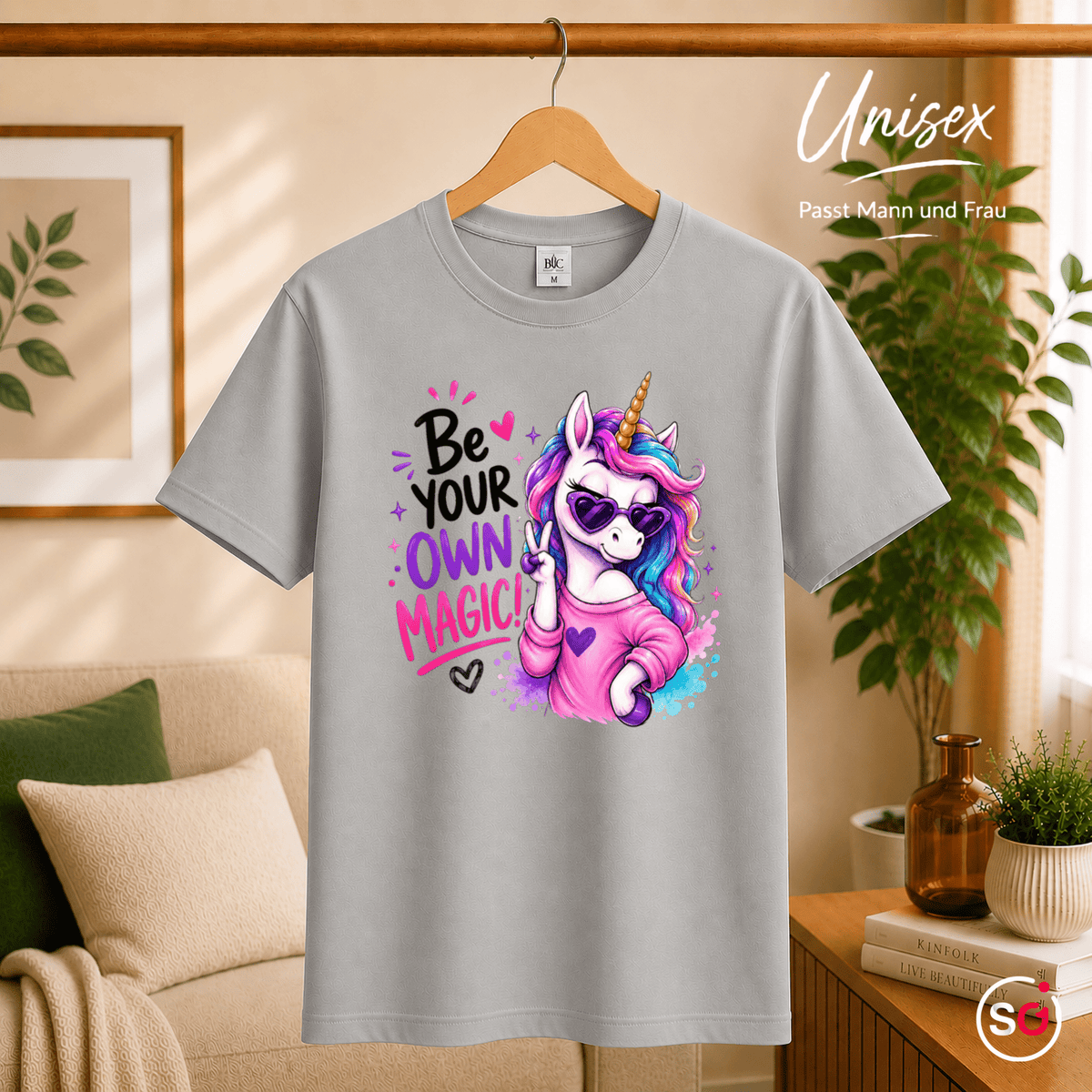 T-Shirt mit coolem Einhorn & Spruch "Be Your Own Magic" | Magisches Statement-Design - StyleOne