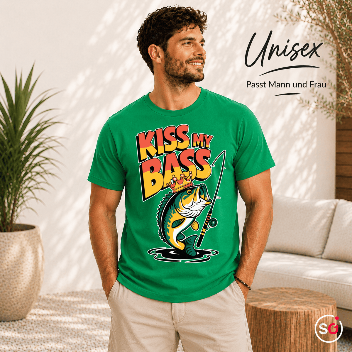 T-Shirt mit "Kiss My Bass" Spruch – Lustiges Angler-Design mit gekröntem Barsch - StyleOne