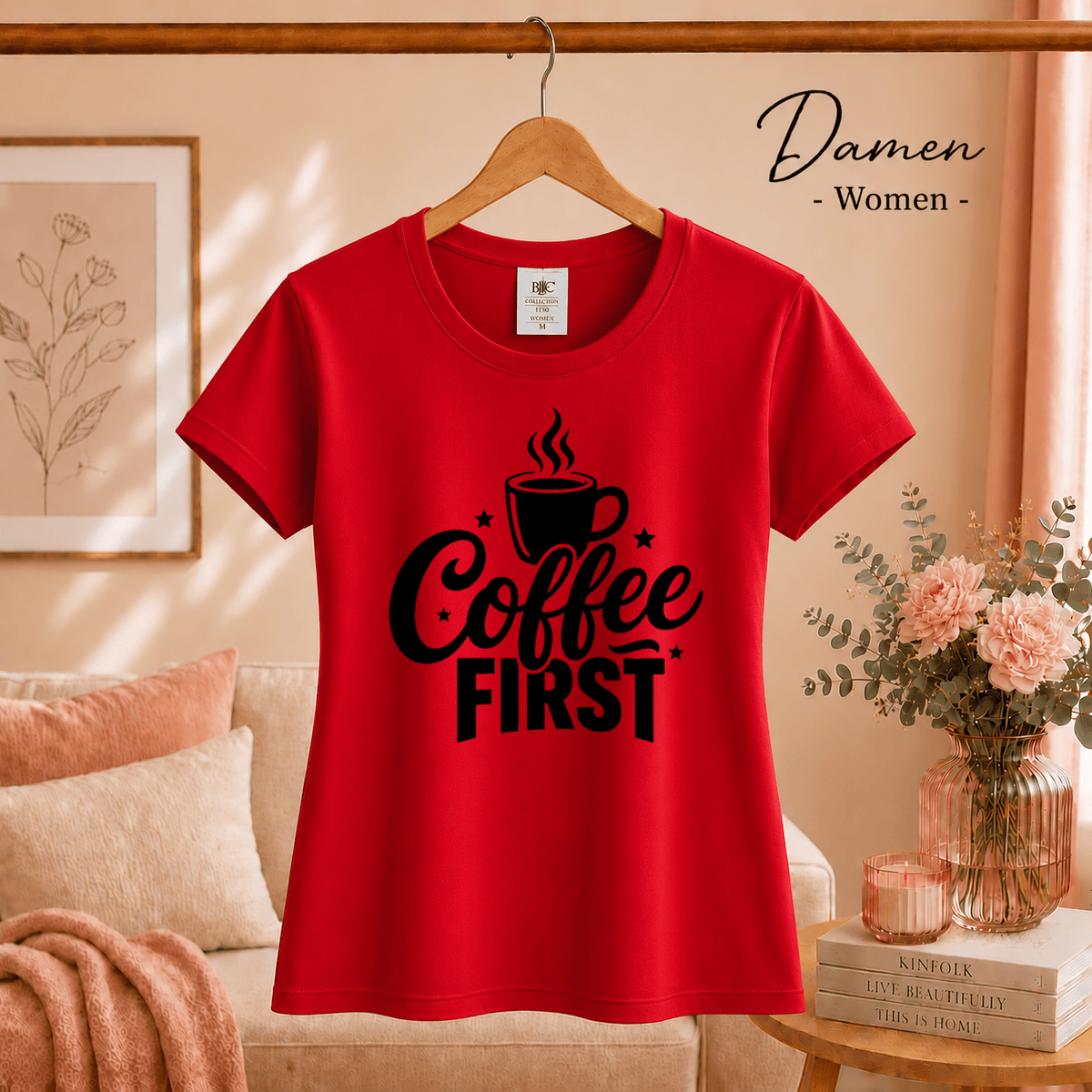 T-Shirt mit Spruch "Coffee First" und dampfender Kaffeetasse - StyleOne