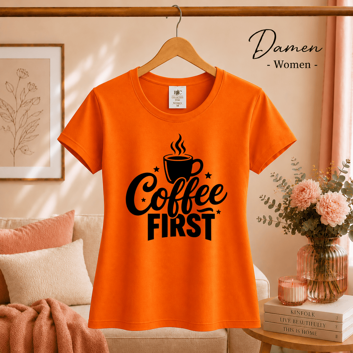 T-Shirt mit Spruch "Coffee First" und dampfender Kaffeetasse - StyleOne