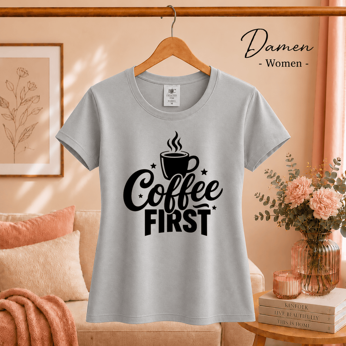 T-Shirt mit Spruch "Coffee First" und dampfender Kaffeetasse - StyleOne