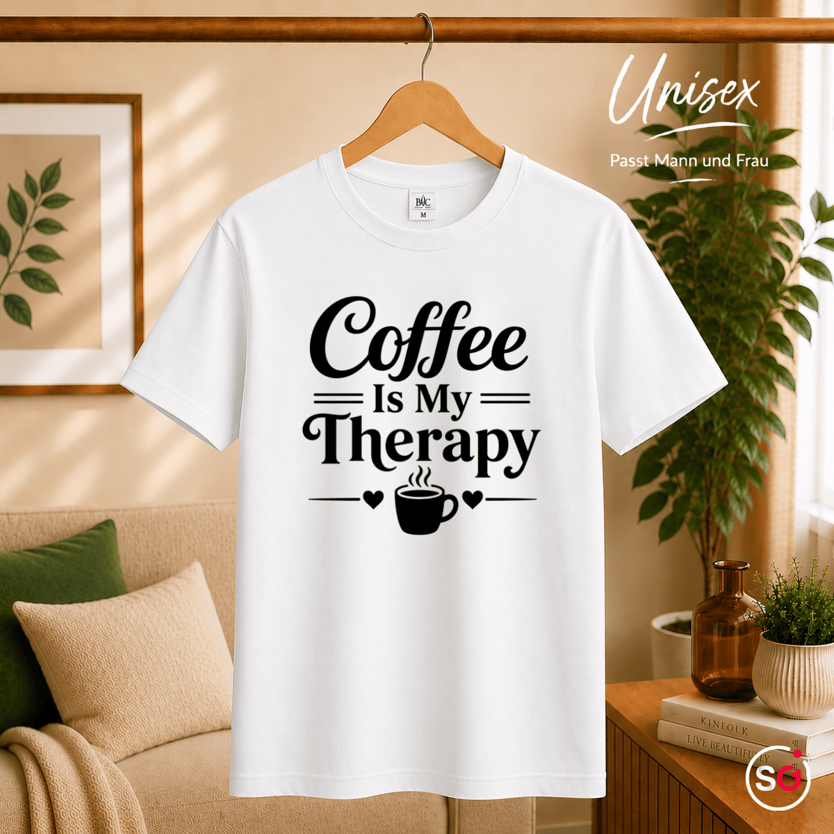 T-Shirt mit Spruch 'Coffee Is My Therapy' | Design für Kaffeeliebhaber mit Herz & Tasse - StyleOne