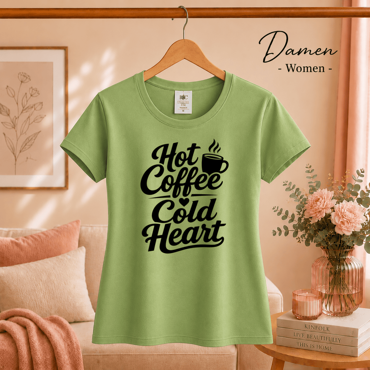 T-Shirt mit Spruch „Hot Coffee Cold Heart“ | Ironisches Design für Kaffeeliebhaber - StyleOne