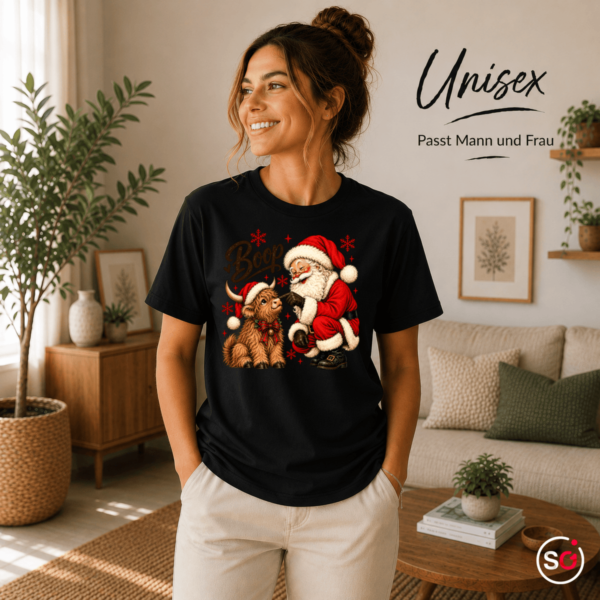 T-Shirt mit Weihnachtsmann und süßem Hochlandrind | Lustiges Santa Boop Motiv für die Festtage - StyleOne