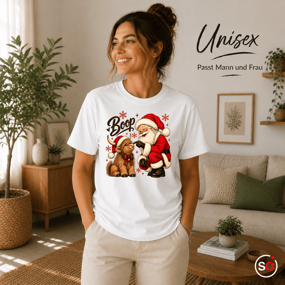 T-Shirt mit Weihnachtsmann und süßem Hochlandrind | Lustiges Santa Boop Motiv für die Festtage - StyleOne