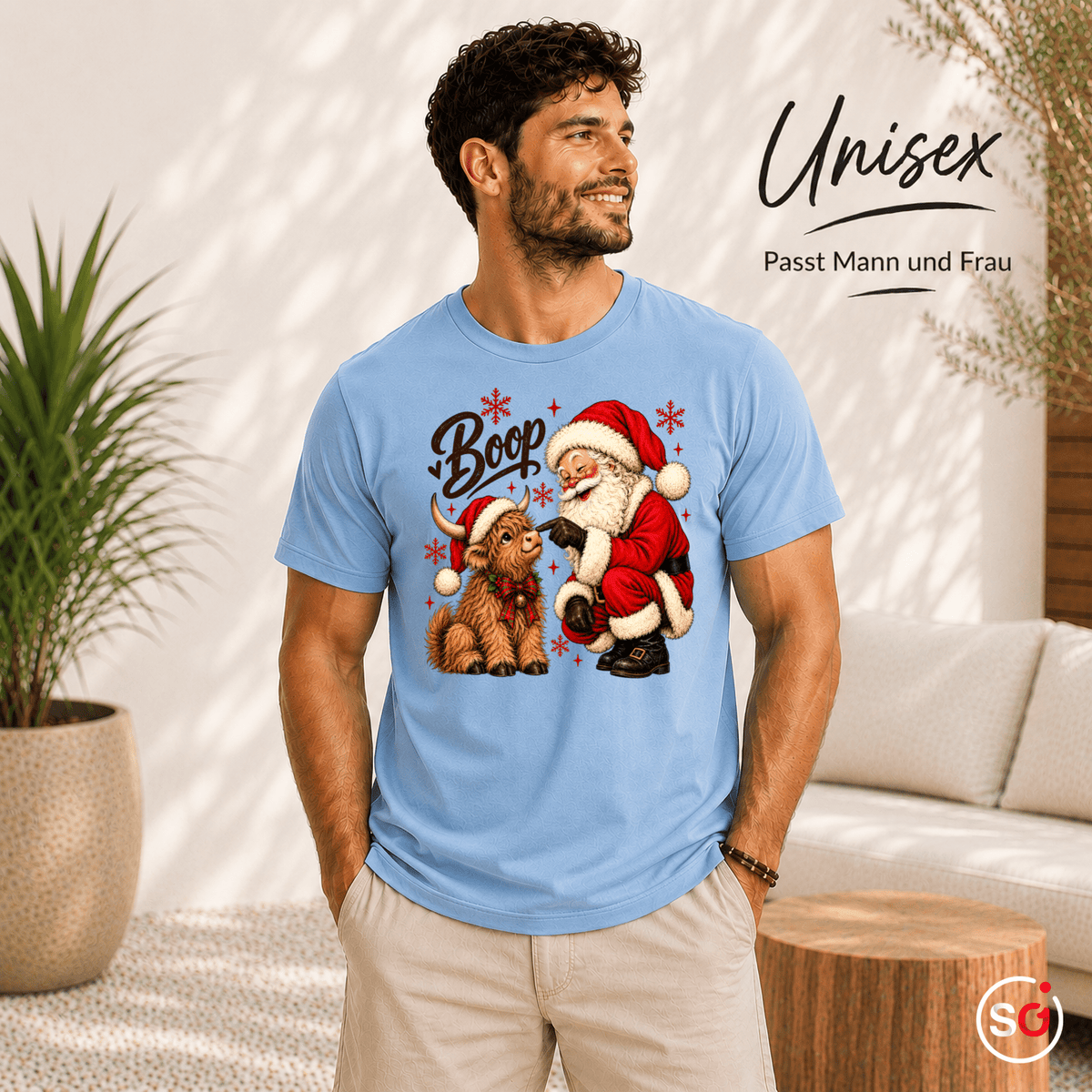 T-Shirt mit Weihnachtsmann und süßem Hochlandrind | Lustiges Santa Boop Motiv für die Festtage - StyleOne