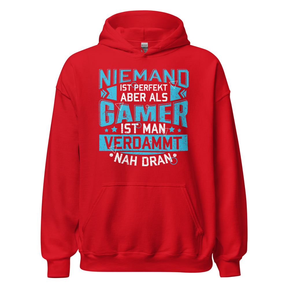 Hochwertiger Gaming Kapuzenpullover | Spruch: "Als Gamer verdammt nah dran!"