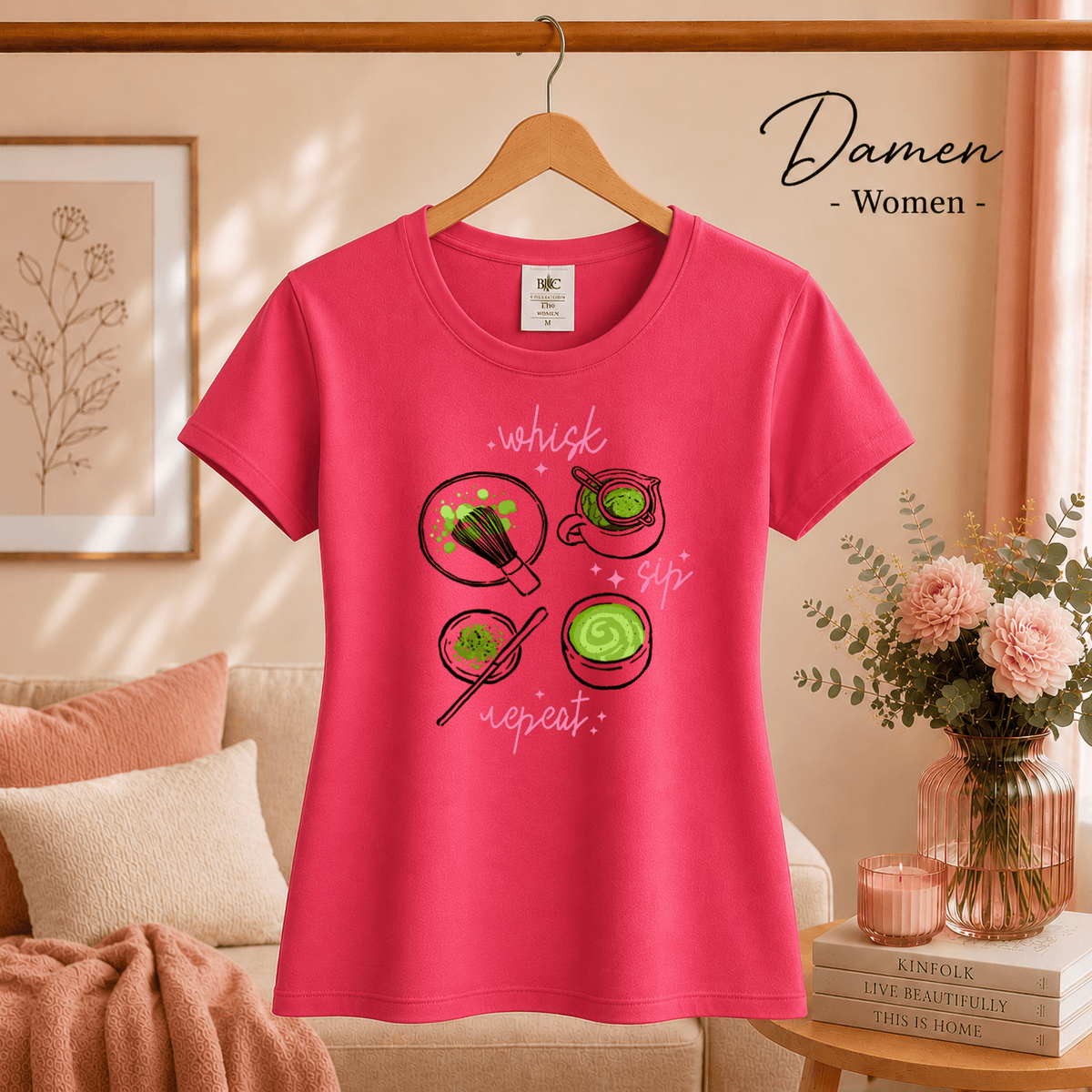 Whisk, Sip, Repeat T-Shirt mit handgezeichnetem Matcha-Zeremonie Design - StyleOne